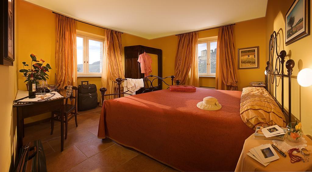 Mongalletto Castellinaldo Chambre photo