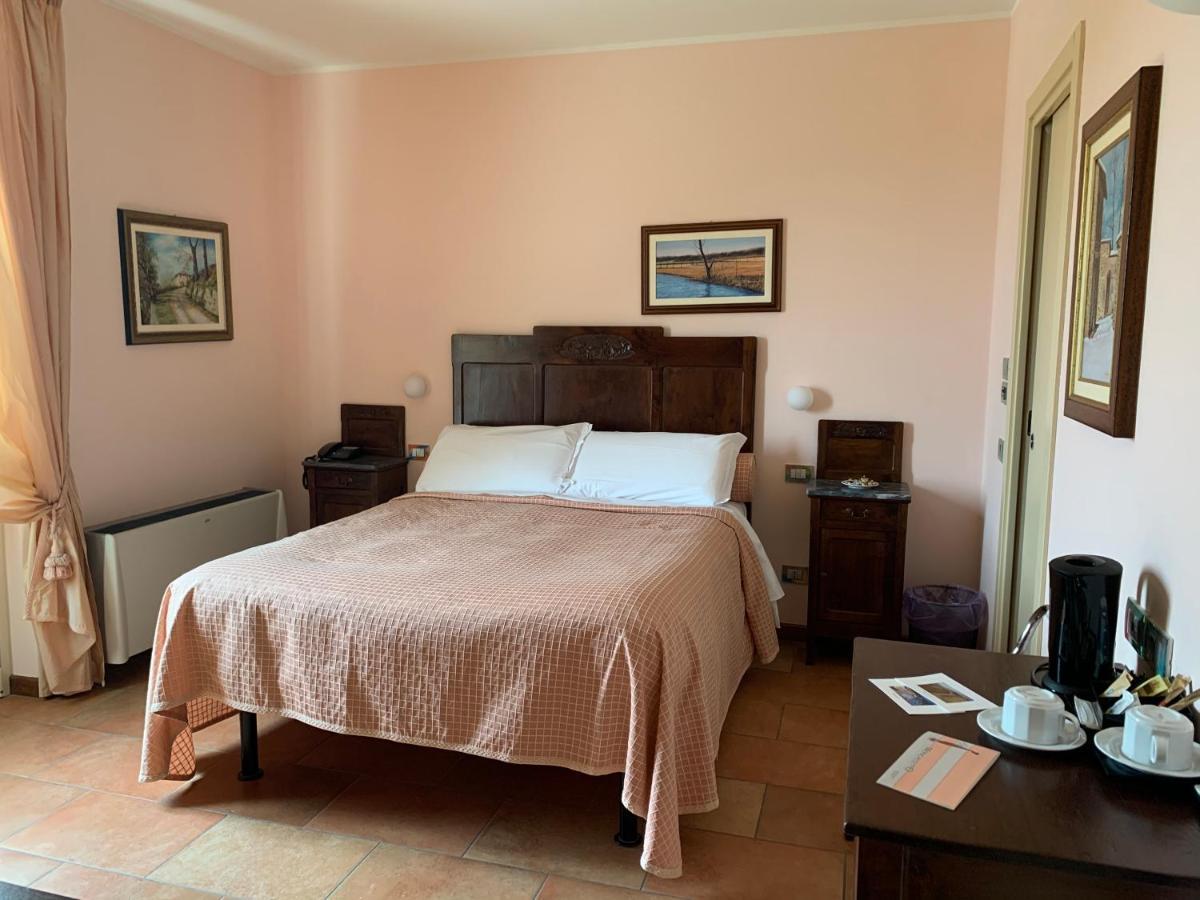 Mongalletto Castellinaldo Extérieur photo