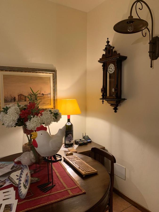 Mongalletto Castellinaldo Extérieur photo